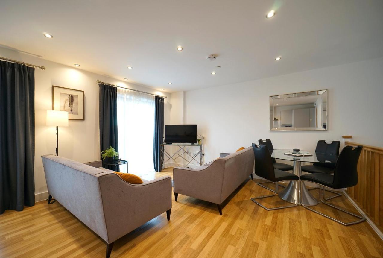 Modern 2 Bed Apartment With Juliet Balcony - Dhb Stays Leeds (West Yorkshire) Exterior foto